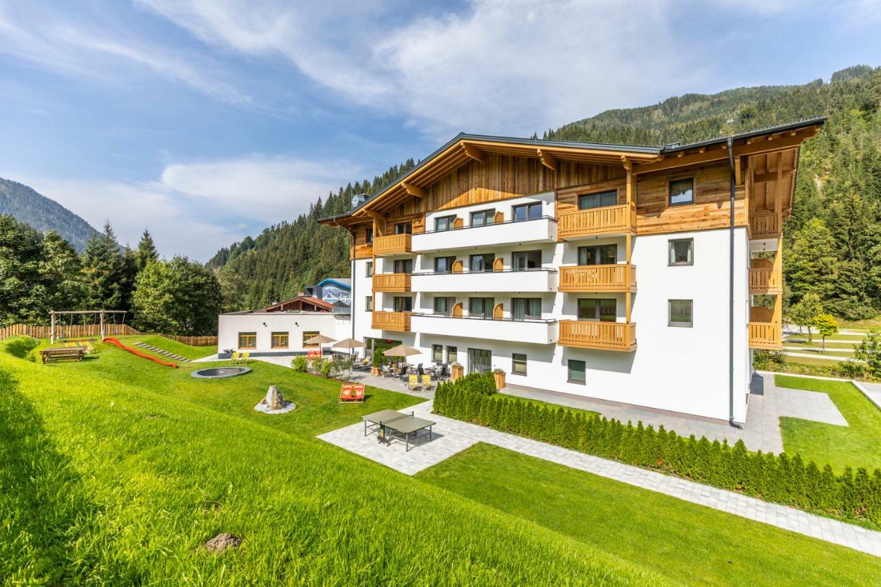 Ofenturl Alpine Living Aparthotel Flachau Exterior photo